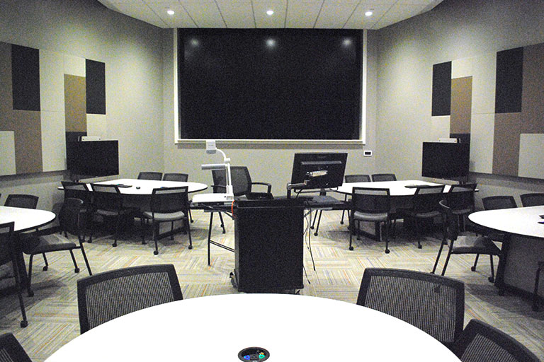 Lecture Hall 104 (LE104)