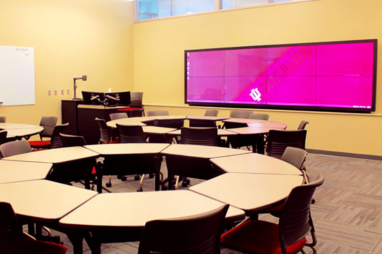 Picture of an empty Immersive Showcase Classroom (University Hall, AD1000, IUPUI)